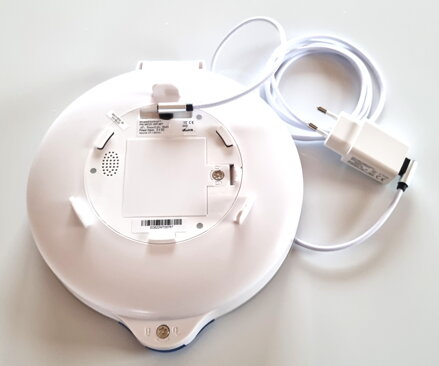 Vista posteriore - vano batteria e collegamento dell'adattatore